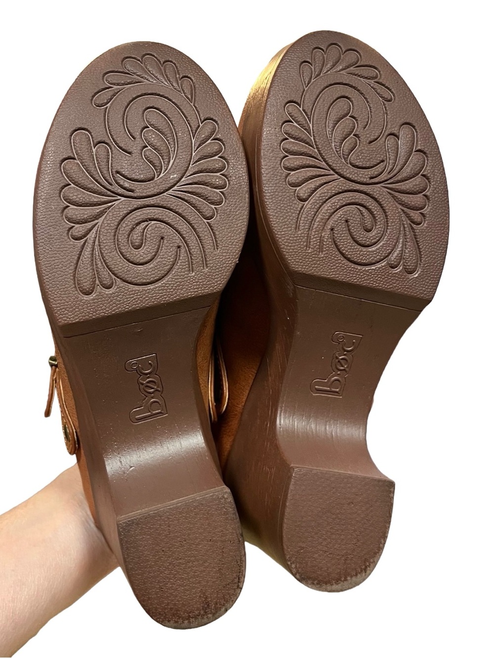 NEW Born BOC Brown Women’s Sz 6 Clogs Platform Heel Buckle Mules - Picture 8 of 9